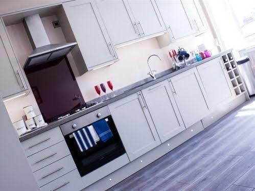 Lux Aparts Wakefield Central Extérieur photo